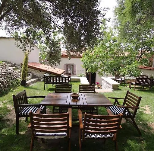 Sanart & Loca Garden