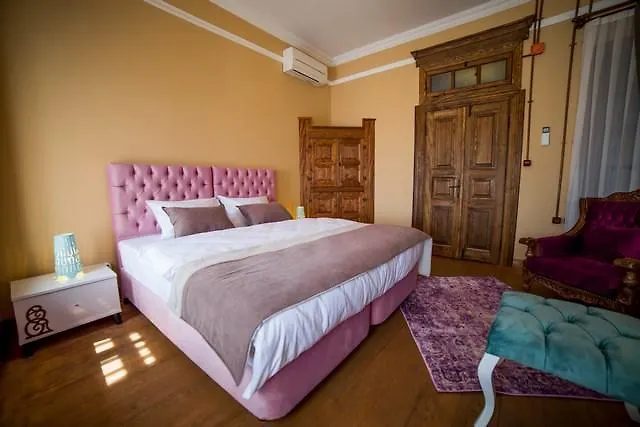 Sanart & Loca Garden Gæstehus Bergama