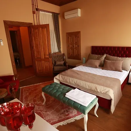 Sanart & Loca Garden Casa de hóspedes Bergama