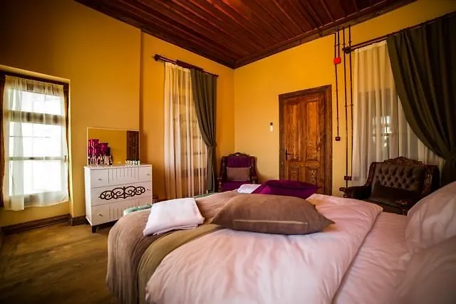 Sanart & Loca Garden Pensionat *