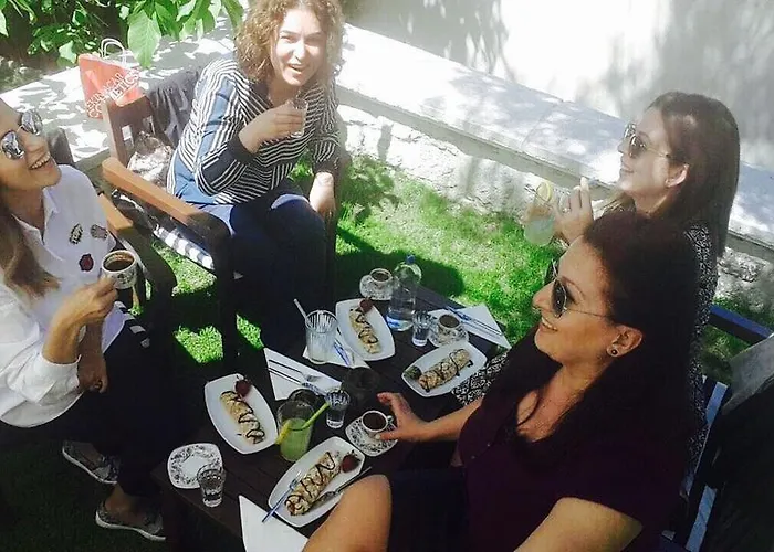 Sanart & Loca Garden