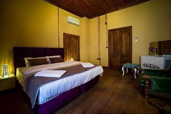 Pensionat Sanart & Loca Garden Bergama