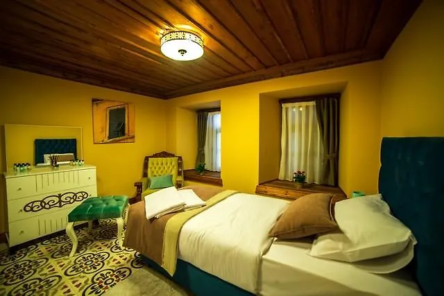 Pensionat Sanart & Loca Garden *